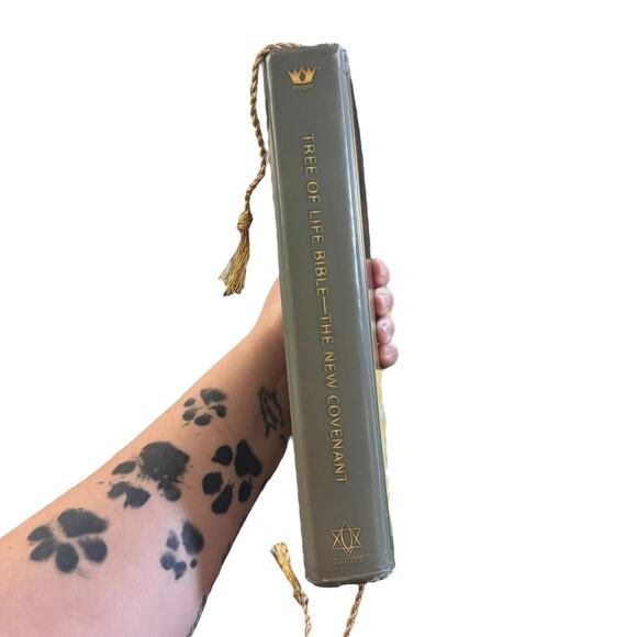 Tree of Life Bible The New Covenant Hardcover Good Condition Gold Rope Bookmark - Picture 8 of 16